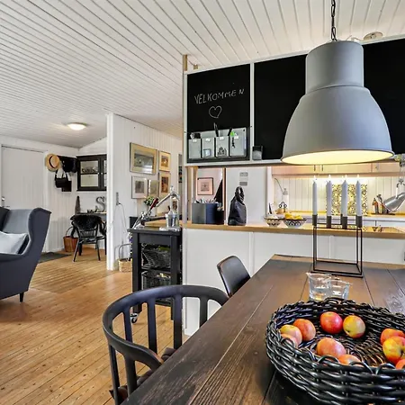 Сasa de vacaciones Sjo - From The Sea By Interhome